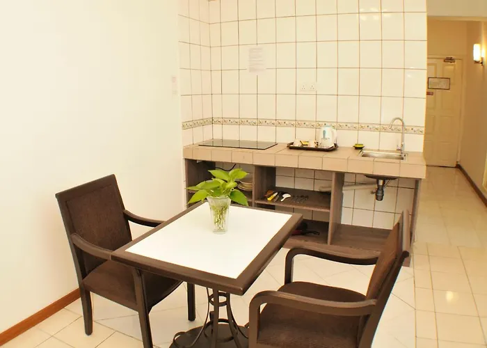 Promenade Service Apartment